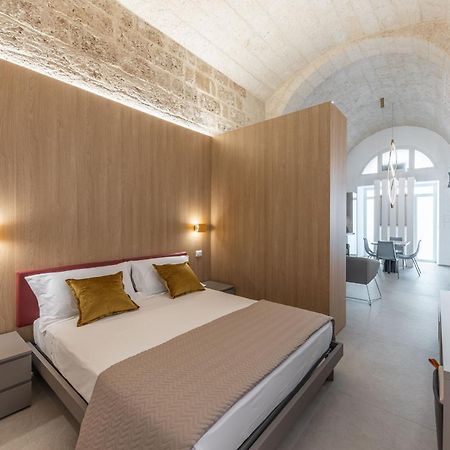 Отель Novum Hospitality Бари Экстерьер фото