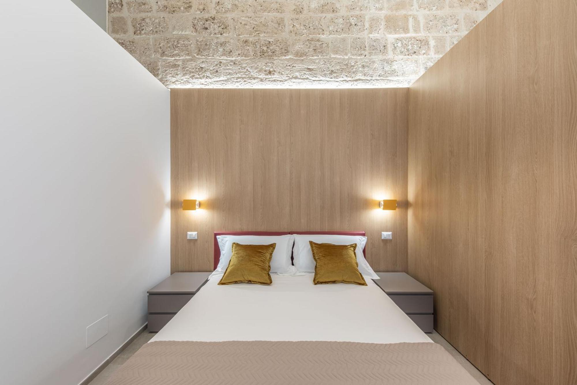 Отель Novum Hospitality Бари Экстерьер фото