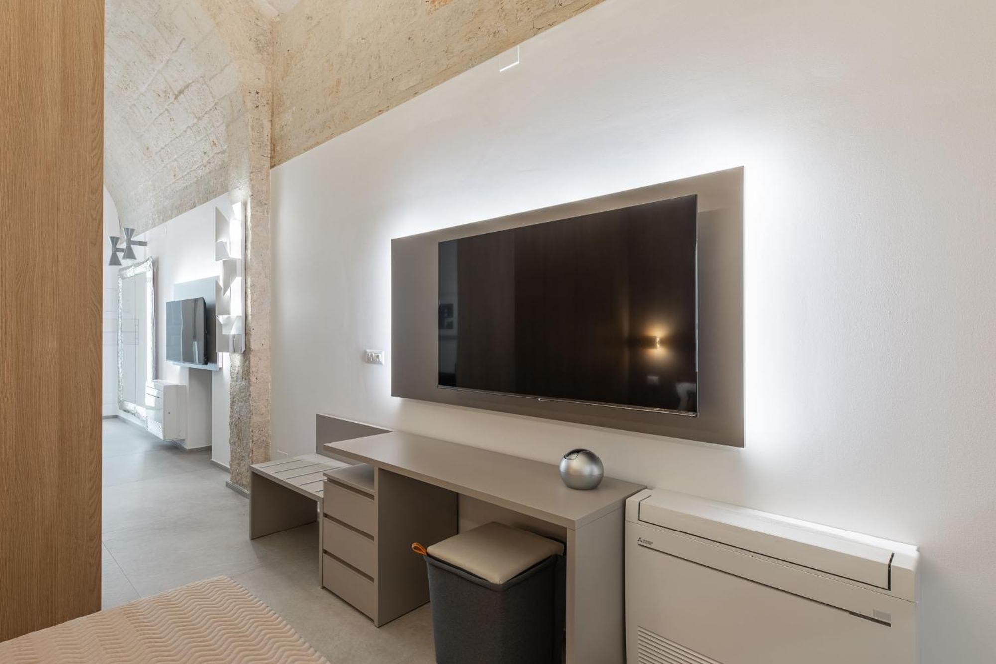 Отель Novum Hospitality Бари Экстерьер фото