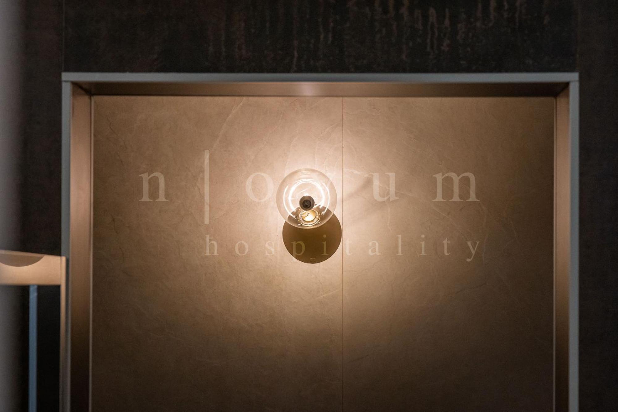 Отель Novum Hospitality Бари Экстерьер фото