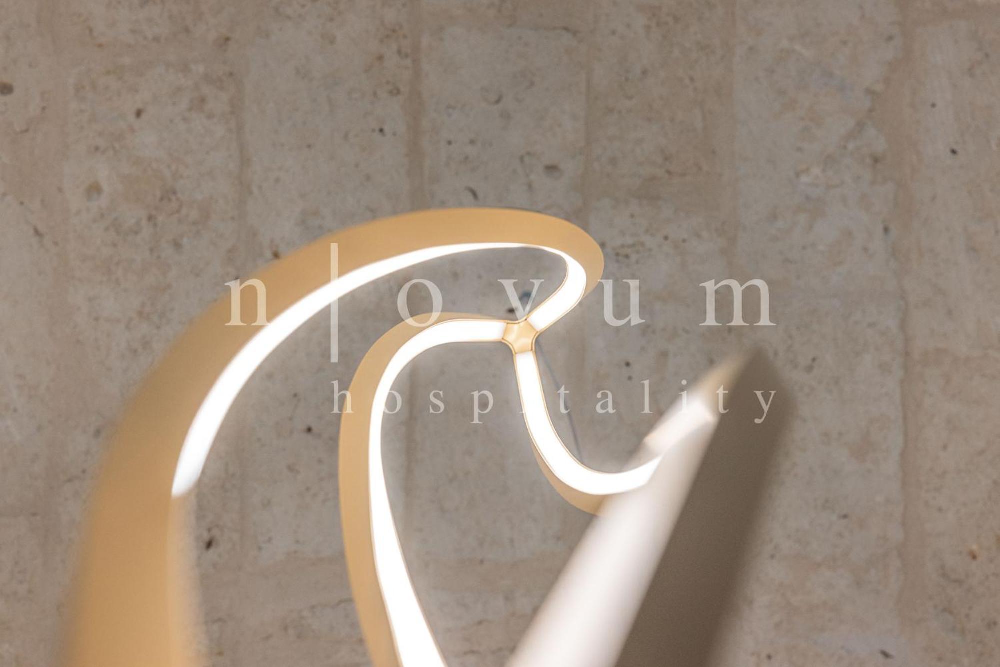 Отель Novum Hospitality Бари Экстерьер фото